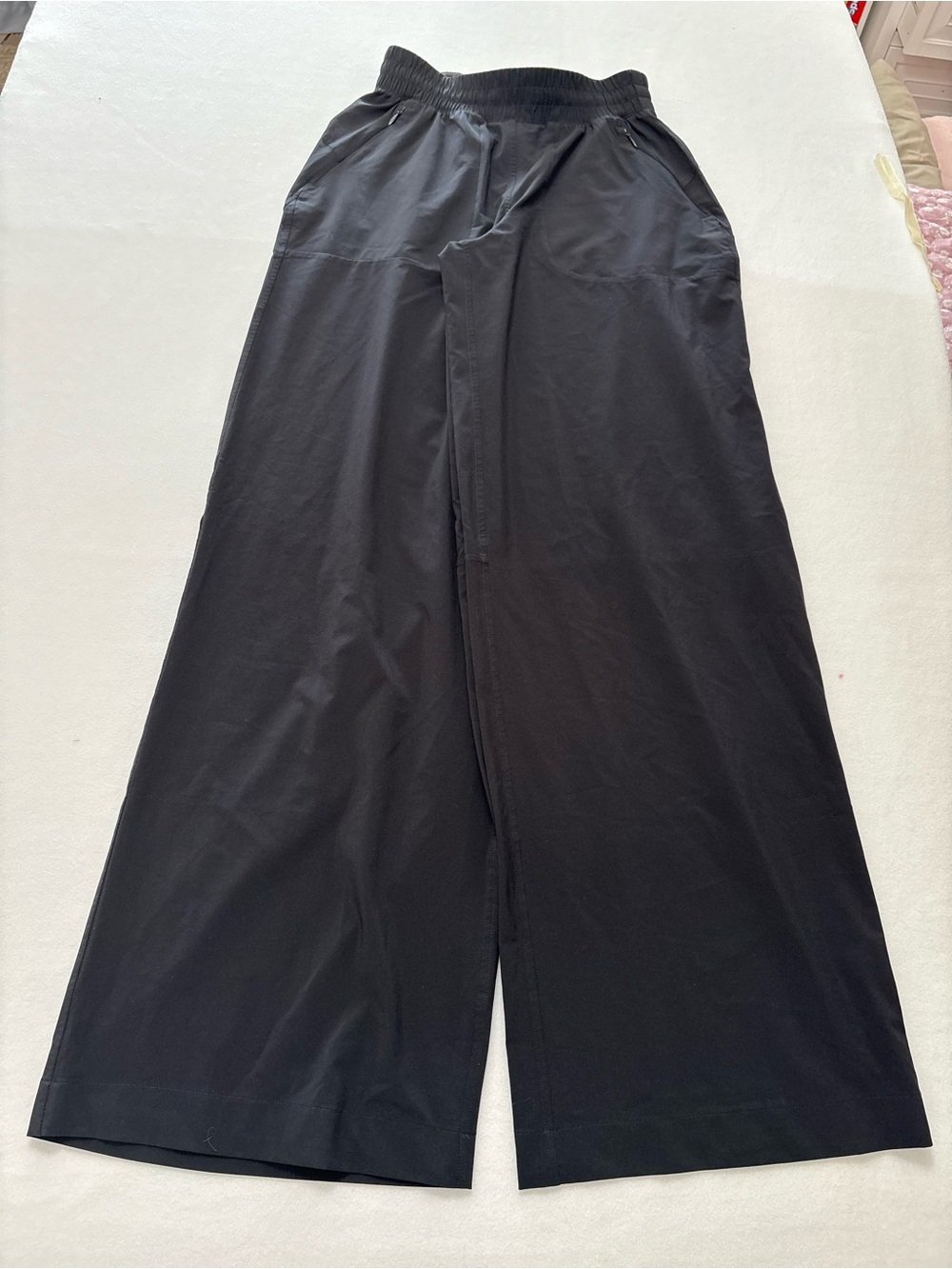 Lululemon Swift Wide-Leg Mia-Rise
Pant *Full Length
Black - Picture 5 of 13